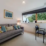 Vw5 - Luxury 3 Bed Townhouse With Parking - By Short Stories London
